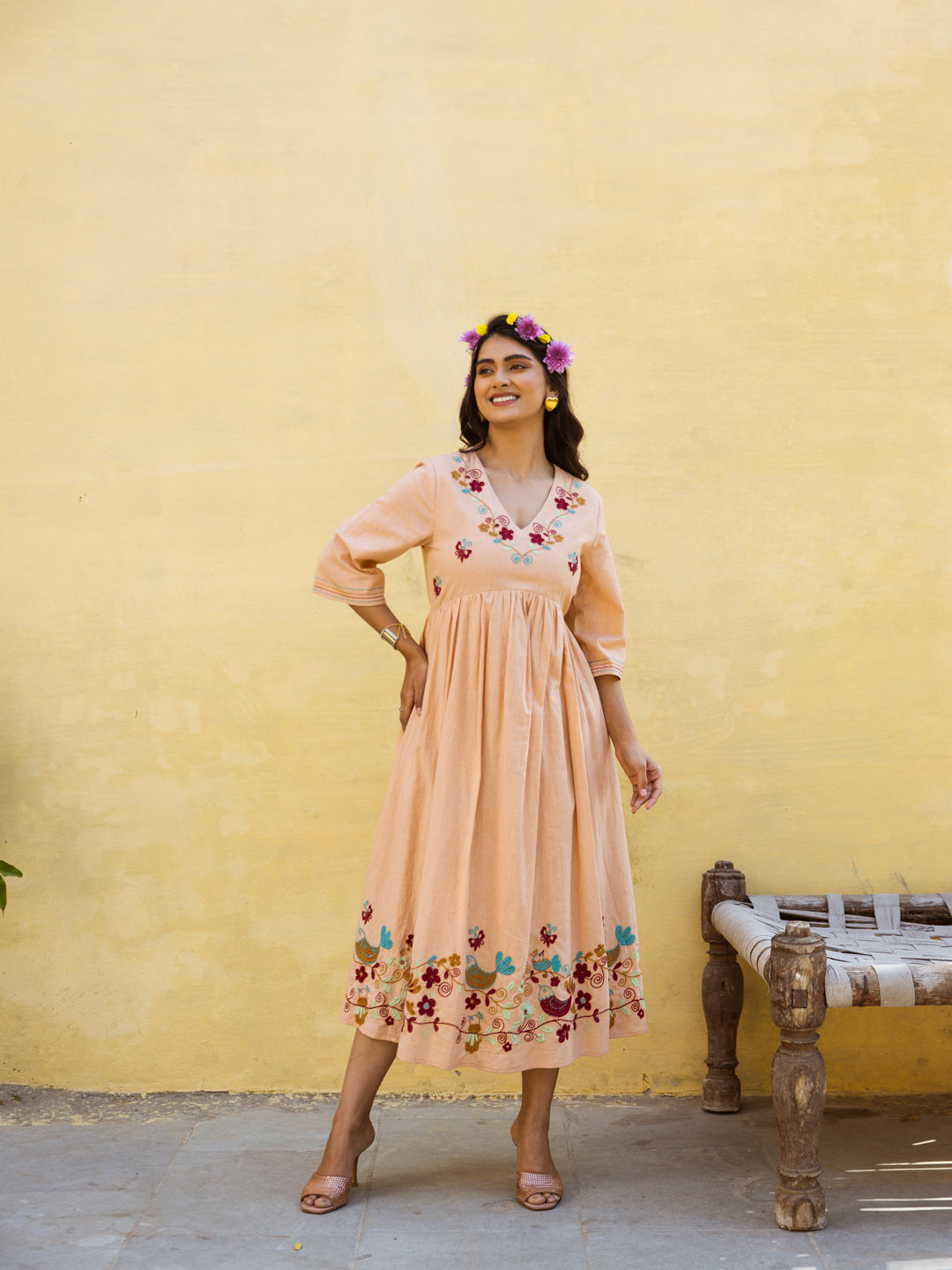 Bee Pink Embroidery Dress L Bee Pink Embroidery Dress L