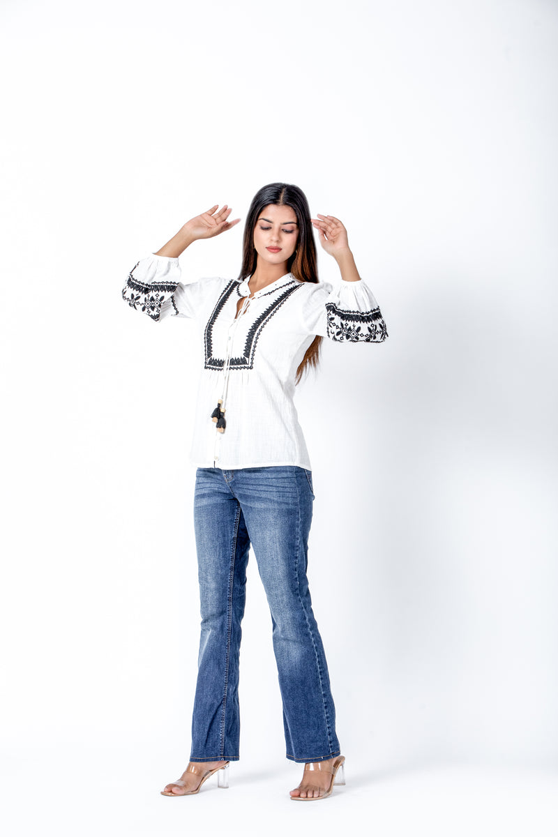 LUNA  WHITE EMBROIDERED TOP