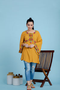 ABBY MUSTARD  EMBROIDERD TOP