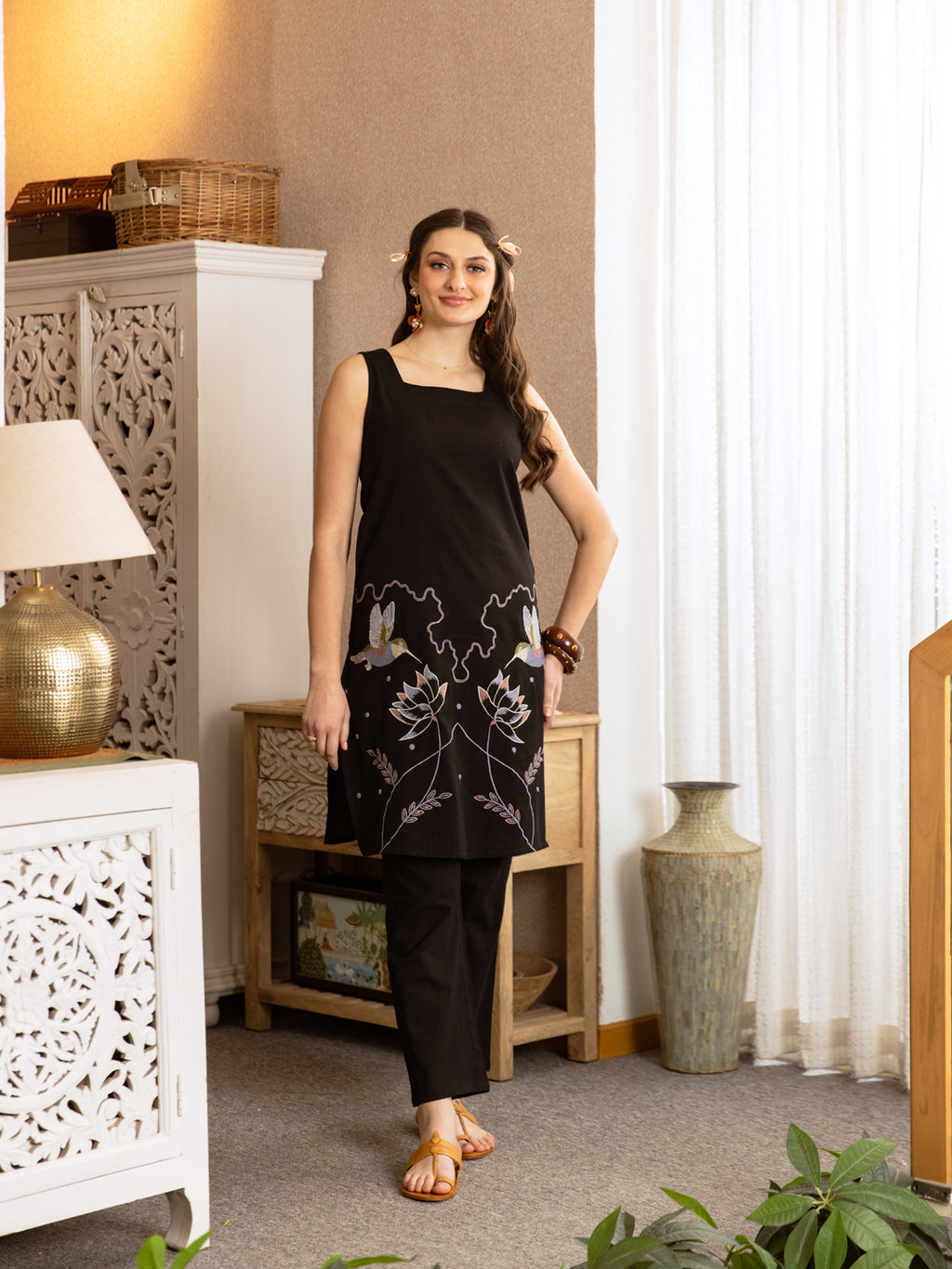 Wave Black Embroidery Kurta Set