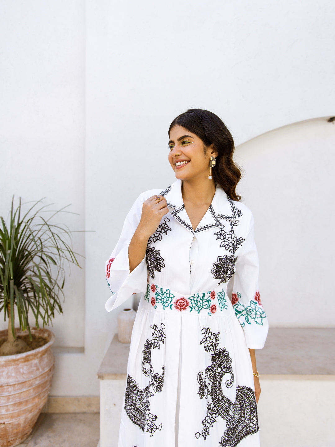 Farida embroidery dress(white)