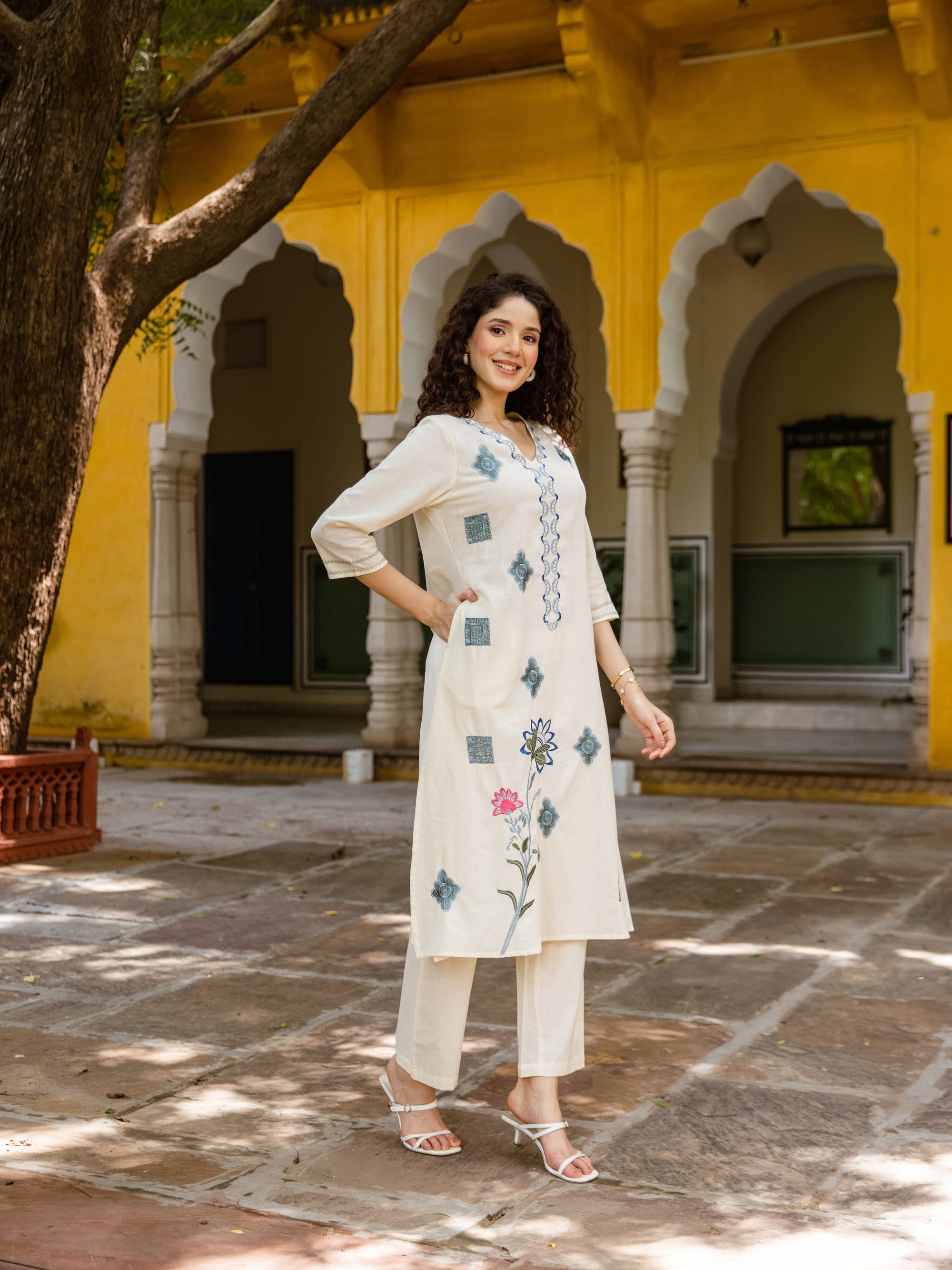 Jivika Off White Embroidery Kurta Set
