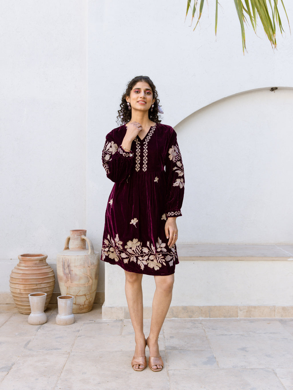 Louise Embroidery Velvet Dress S