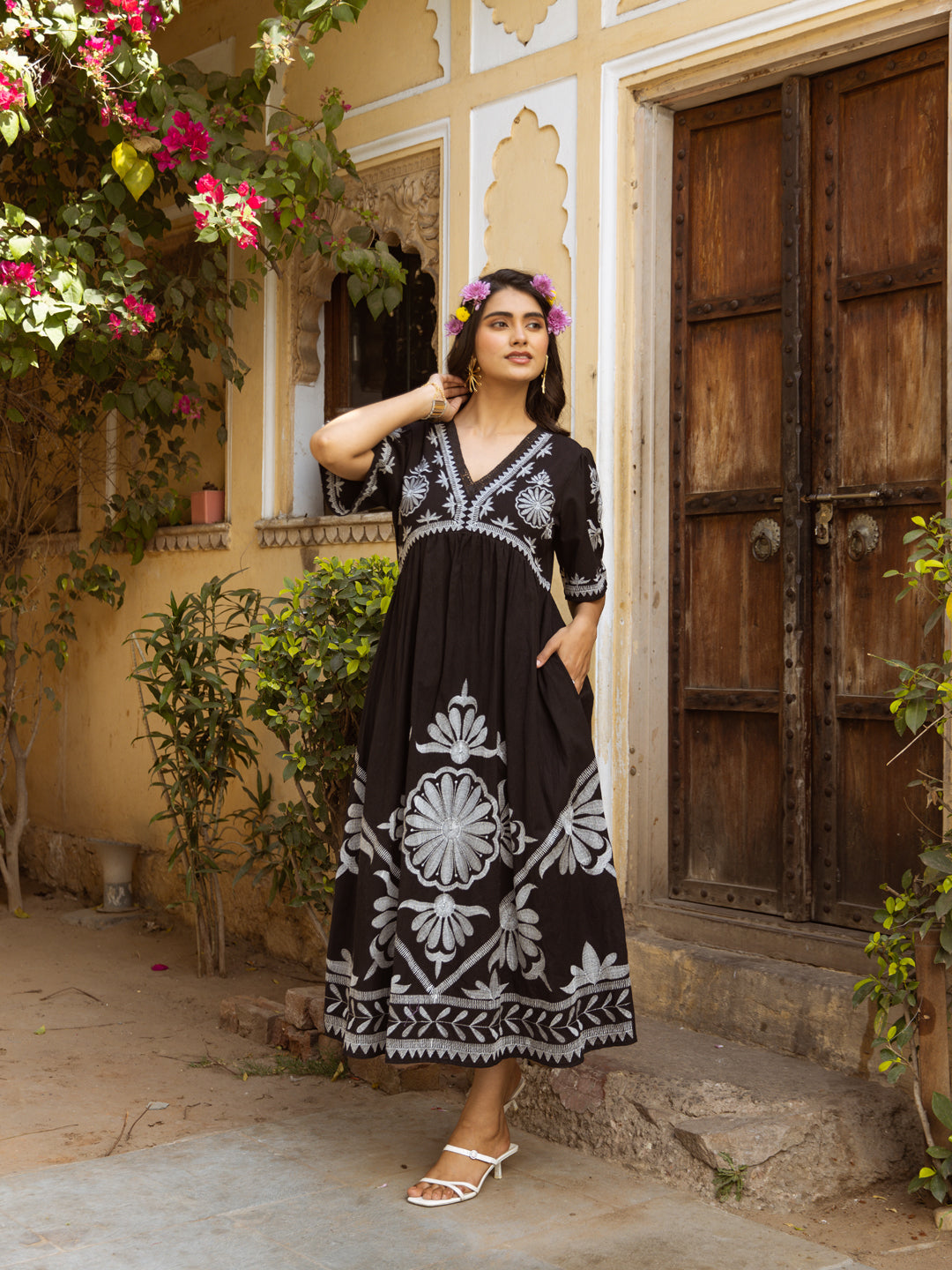 Milan embroidery black dress