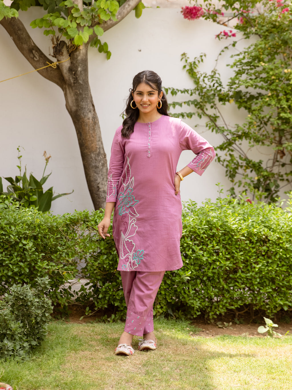 Clara Mauve Pink Embroidery Kurta Set