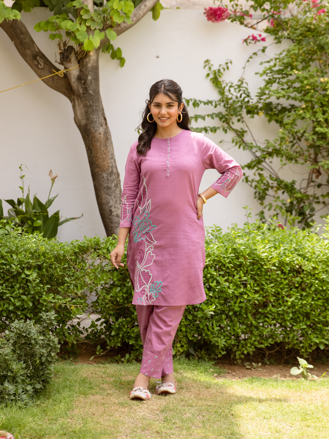 Clara Mauve Pink Embroidery Kurta Set