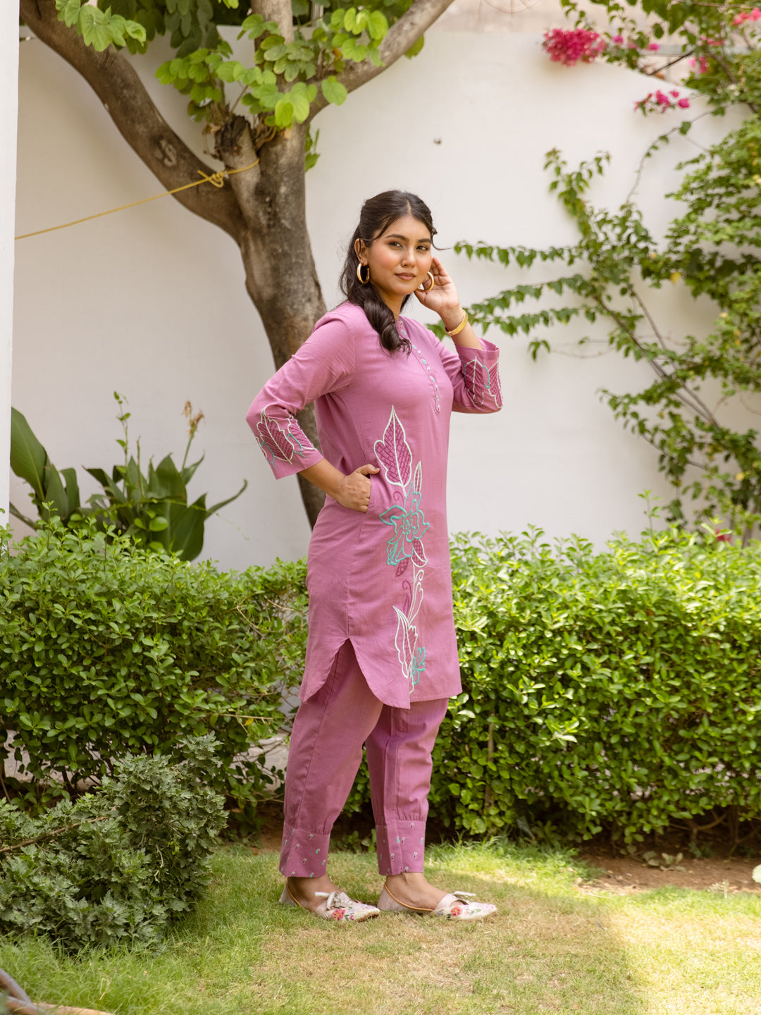 Clara Mauve Pink Embroidery Kurta Set
