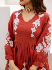 Nueva marron embroidery dress