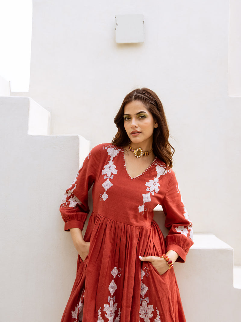 Nueva marron embroidery dress