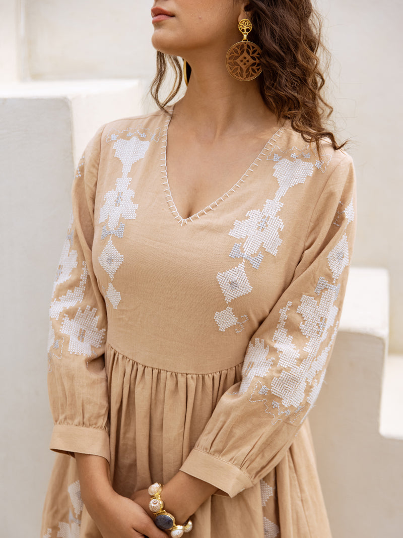 Nueva beige embroidery dress