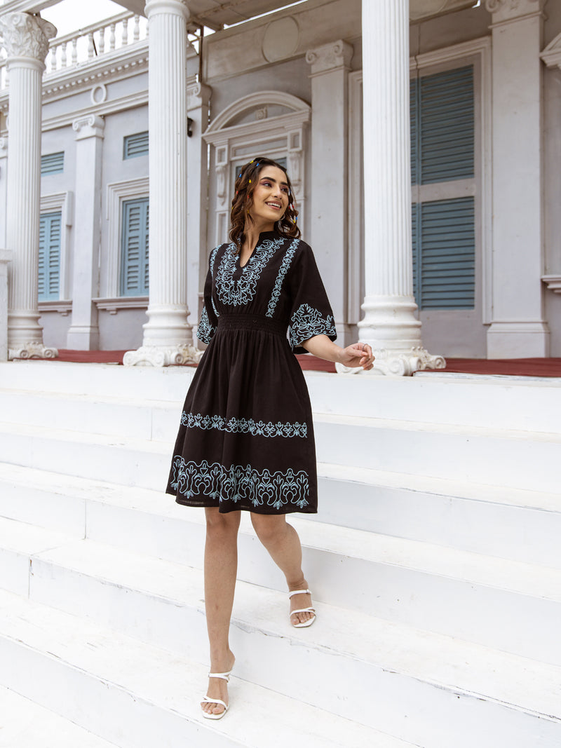 Anna embroidery black dress