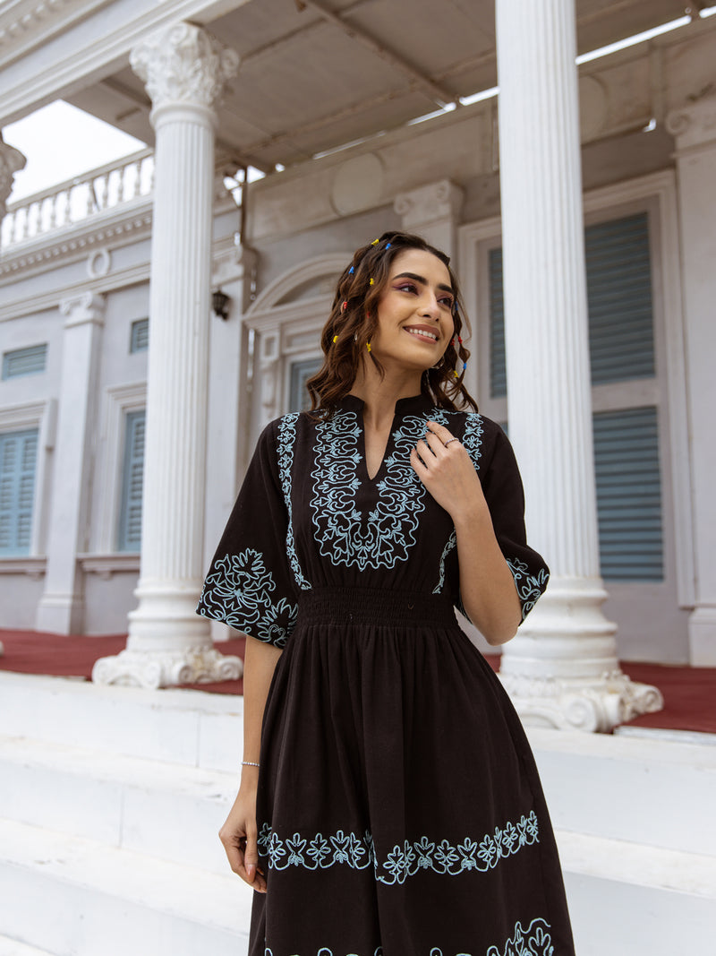 Anna embroidery black dress