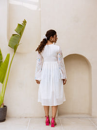 Aria embroidery white dress