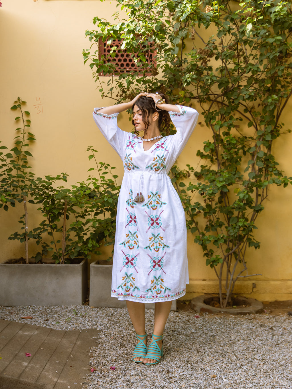 Parrot White Embroidery Dress
