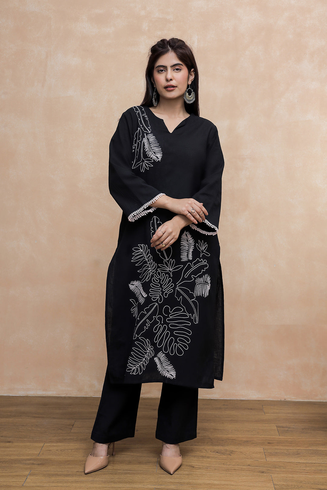 Laila Black Embroidery Kurta Set
