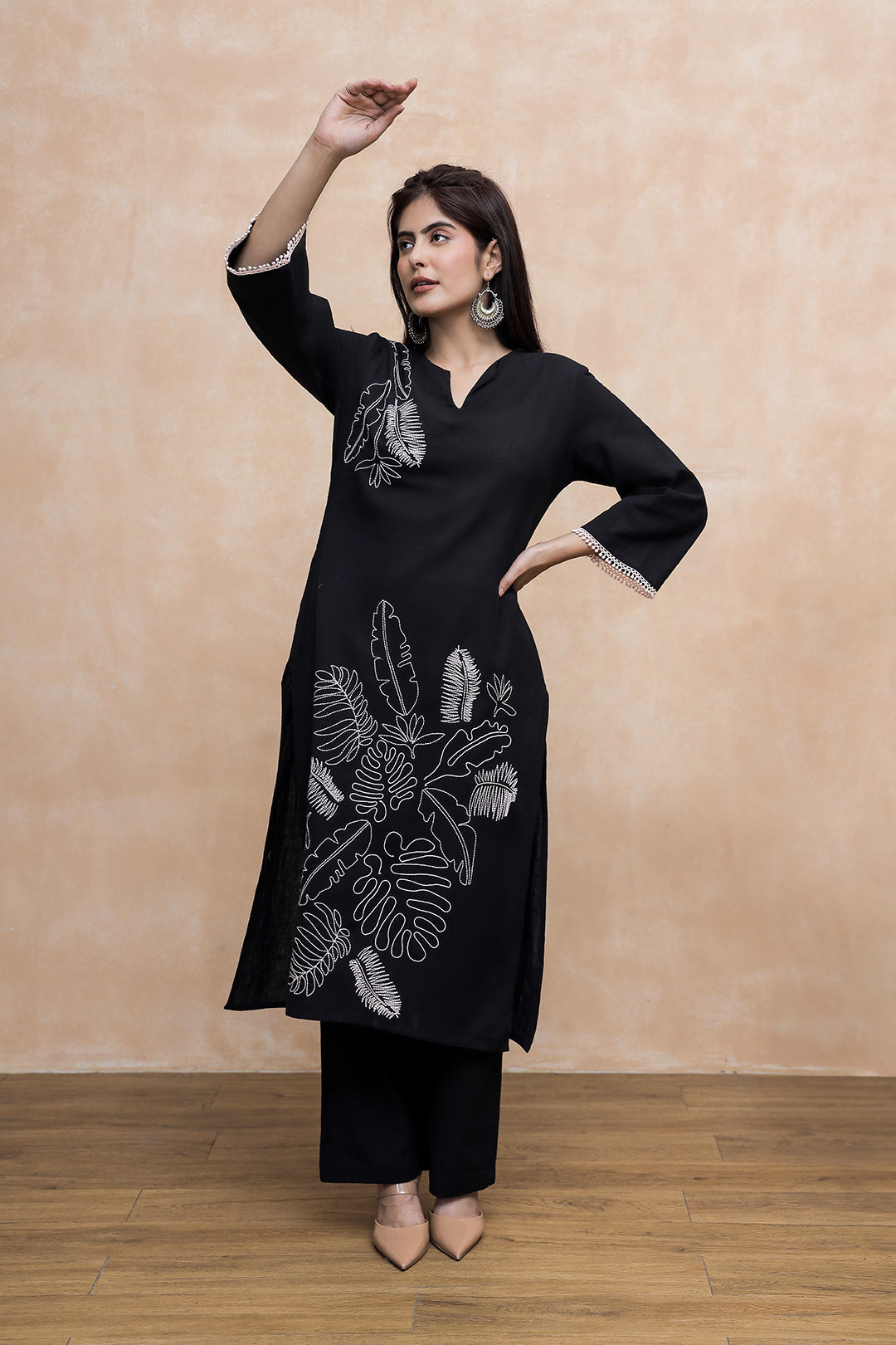 Laila Black Embroidery Kurta Set