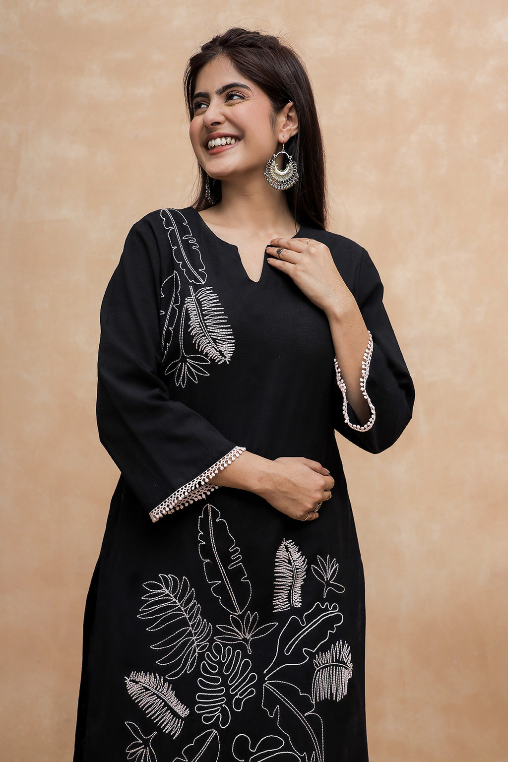 Laila Black Embroidery Kurta Set