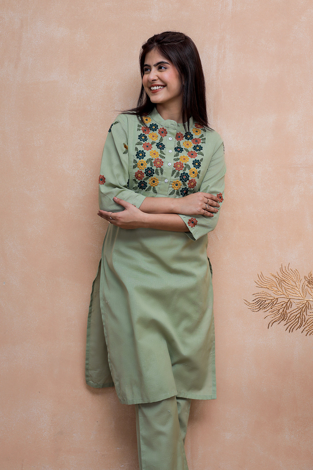 Augustya Pastel Green  Embroidery Kurta Se