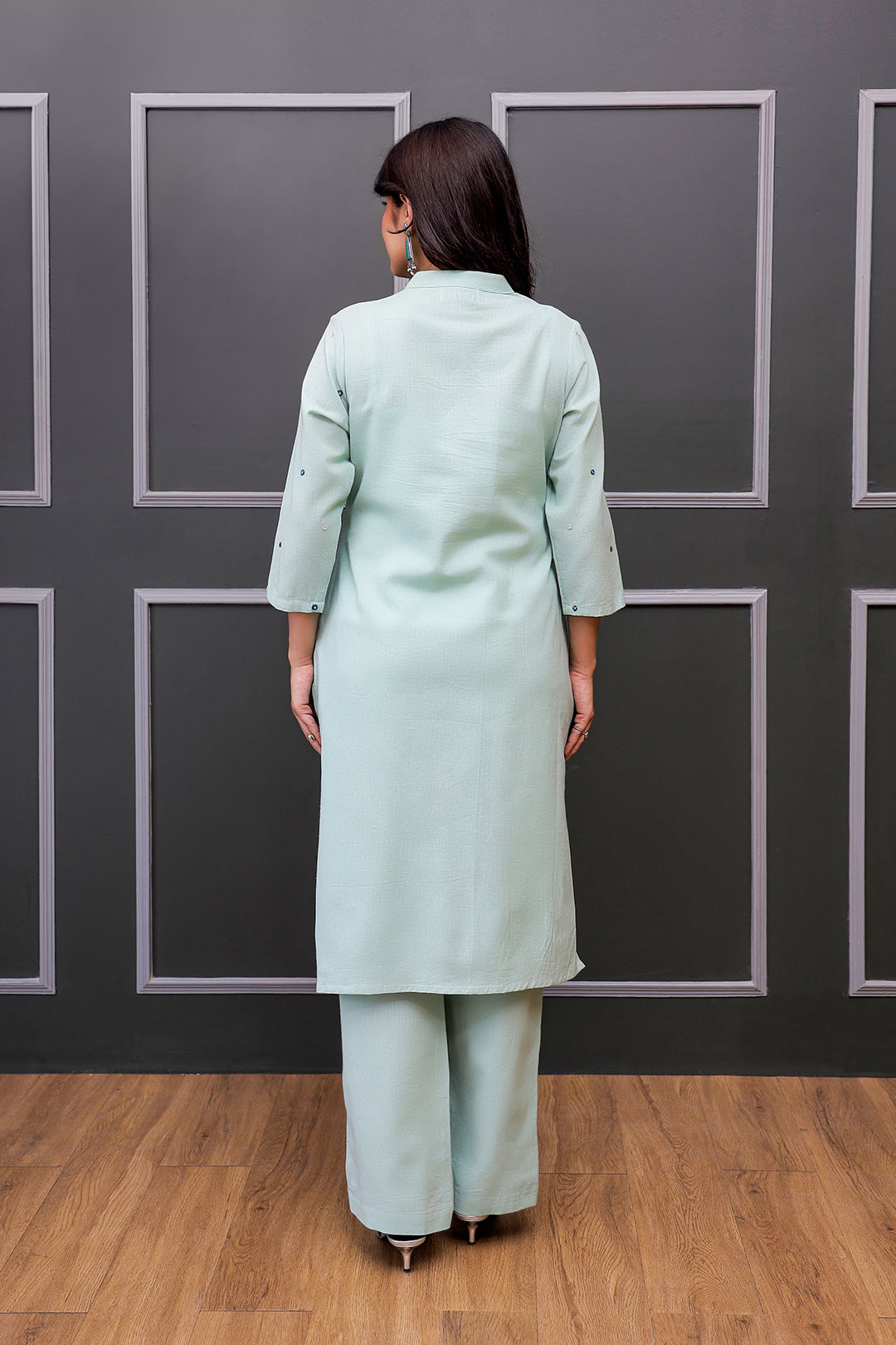 Augustya Pastel Mint Green Embroidery Kurta Se