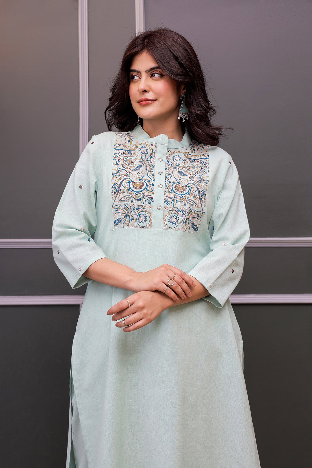 Augustya Pastel Mint Green Embroidery Kurta Se