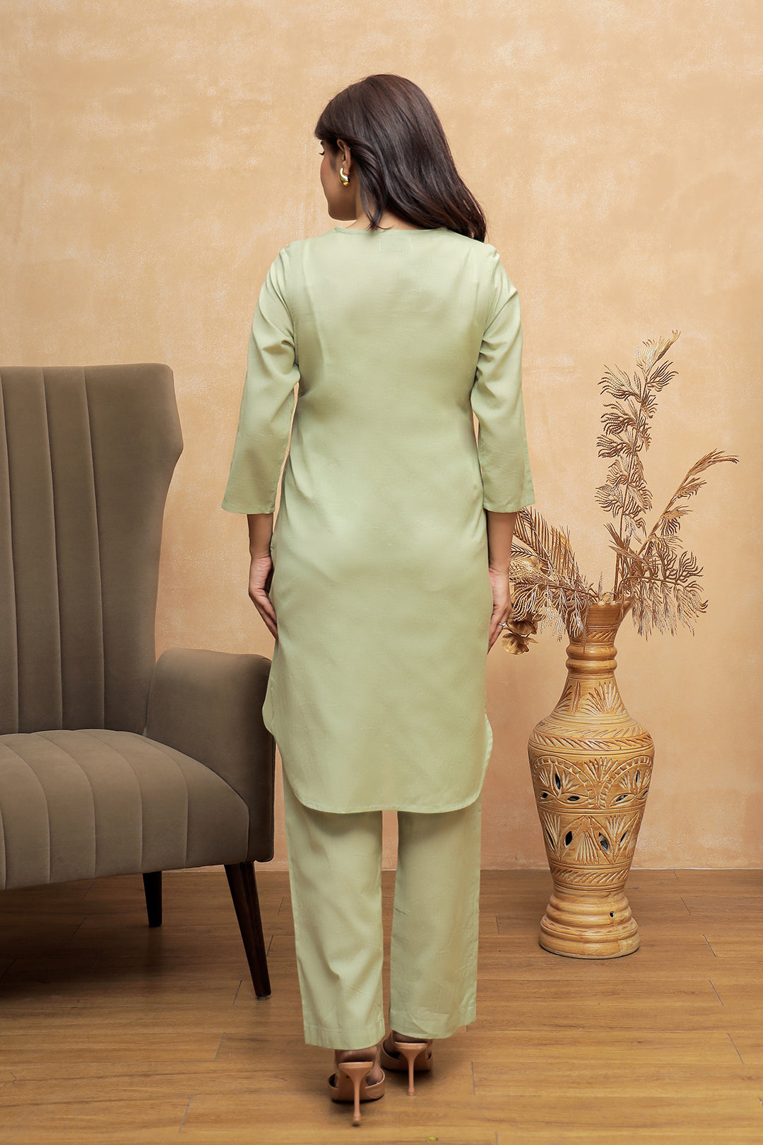 Kiani Green Embroidery Kurta set