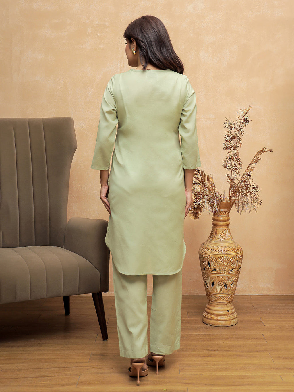 Kiani Green Embroidery Kurta set