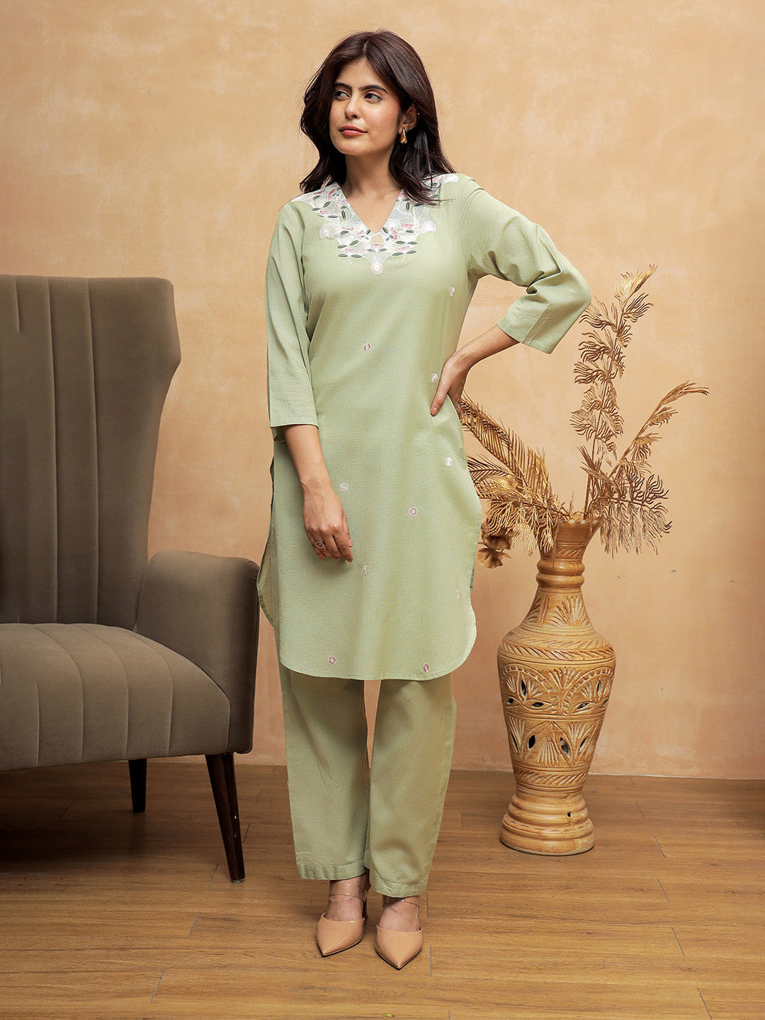 Kiani Green Embroidery Kurta set