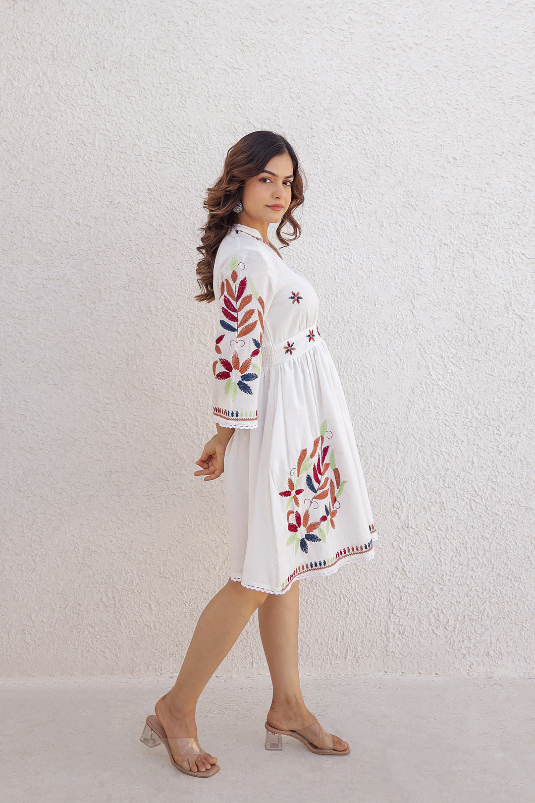 Ring white embroidery dress