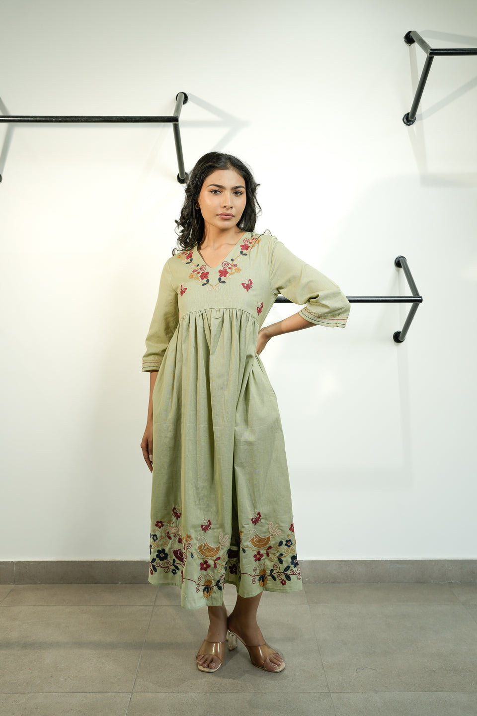 Bee embroidery green dress