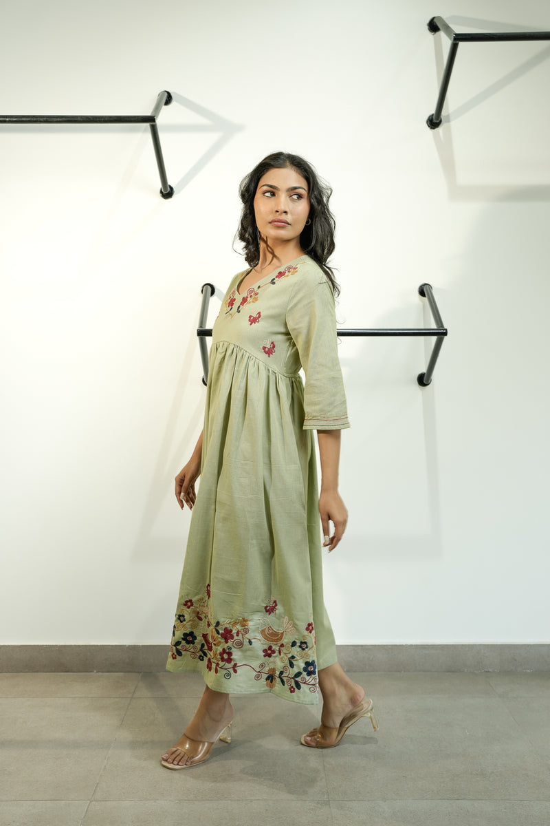 Bee embroidery green dress