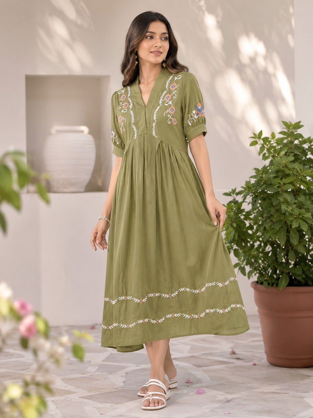 Kiwi Embroidery dress